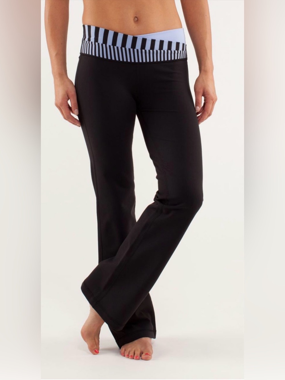 Lululemon Astro Pant Tall Black Polar Haze Size 10